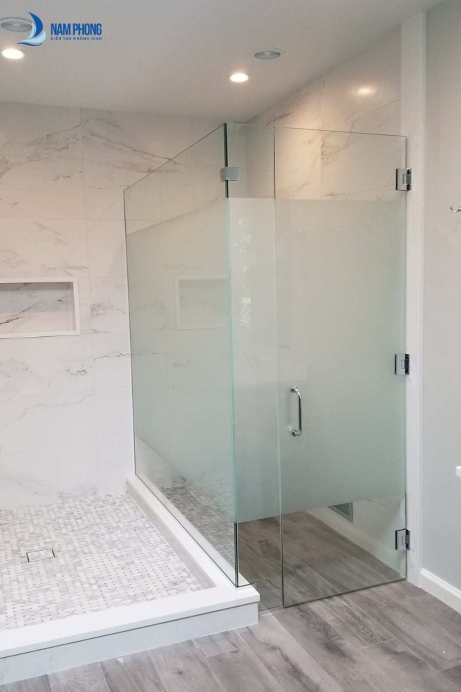 Mẫu vách kính mờ phòng tắm đảm bảo sự riêng tư