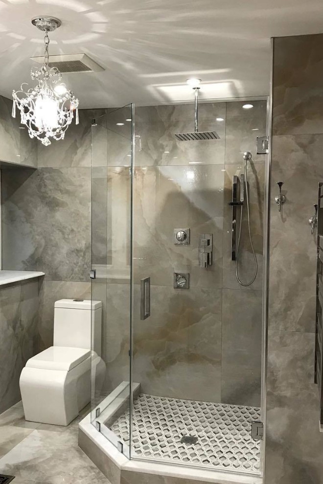 Phòng tắm kính 135 độ vát góc thiết kế hiện đại
