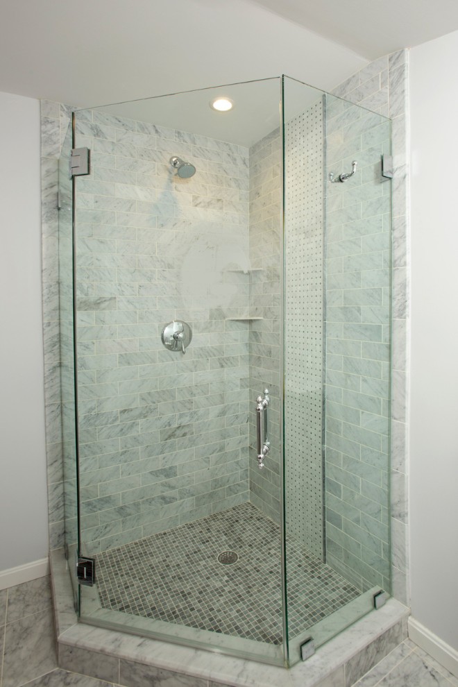 Phòng tắm kính 135 độ vát góc kiểu dáng sang trọng