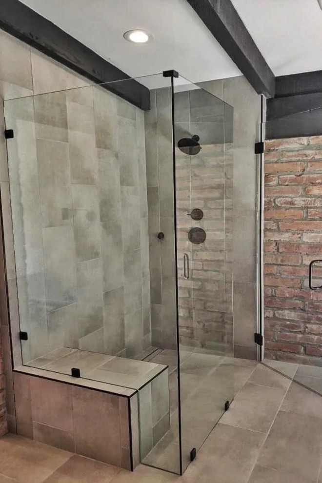 Mẫu phòng tắm kính vuông góc 90 độ an toàn tiện nghi
