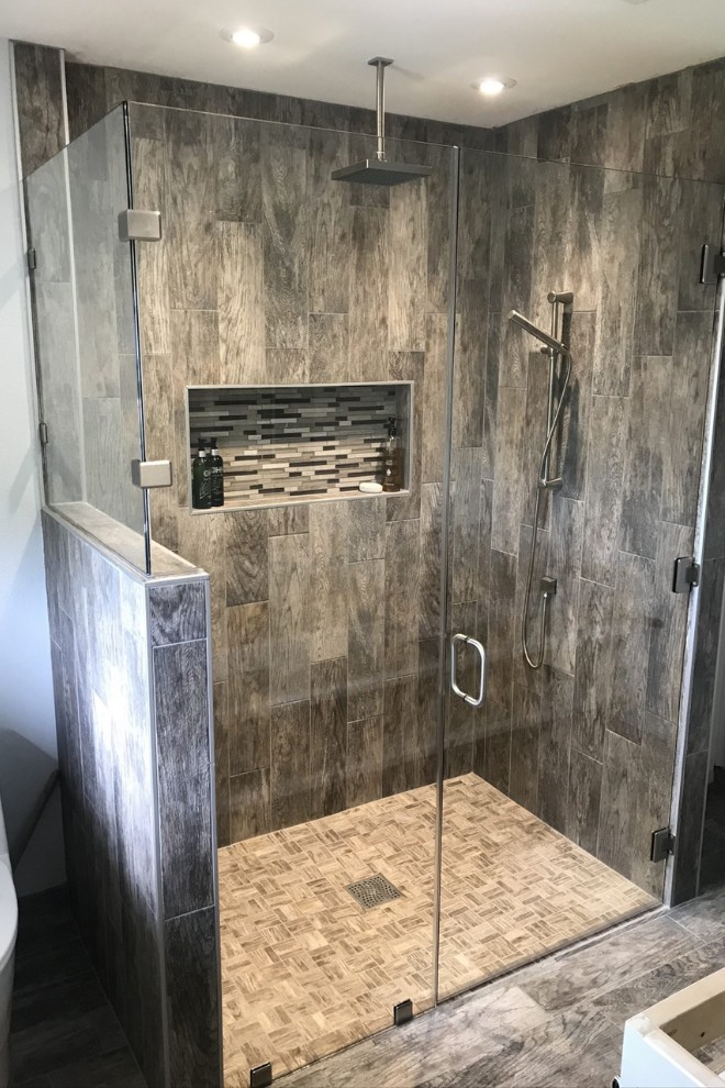 Mẫu phòng tắm kính vuông góc 90 độ thiết kế hiện đại, đẳng cấp