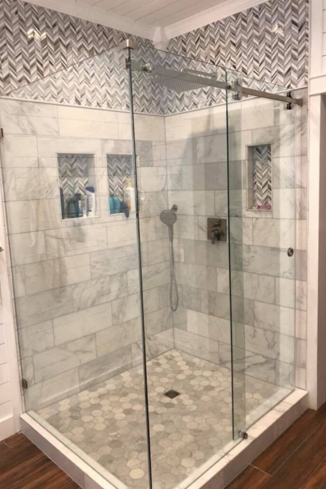 Mẫu phòng tắm kính vuông góc tiết kiệm không gian
