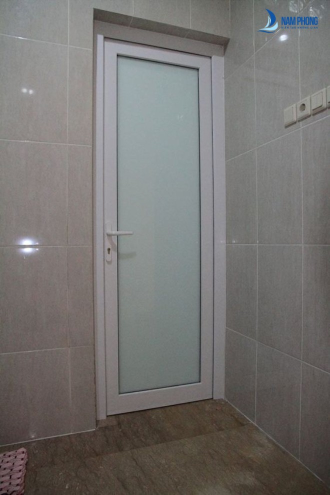 Mẫu cửa nhà vệ sinh đẹp được ứng dụng phổ biến nhất hiện nay