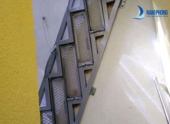 Mẫu cầu thang sắt ziczac hiện đại, đẳng cấp cho không gian ngôi nhà