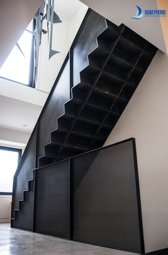 Mẫu trụ cầu thang được ứng dụng trong nhà tầng với phong cách riêng
