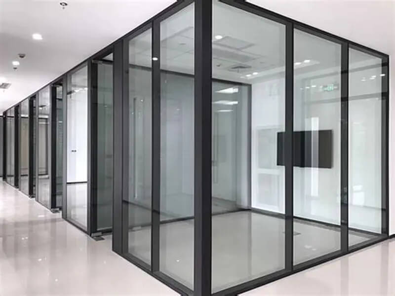 vách nhôm kính Xingfa cho văn phòng doanh nghiệp